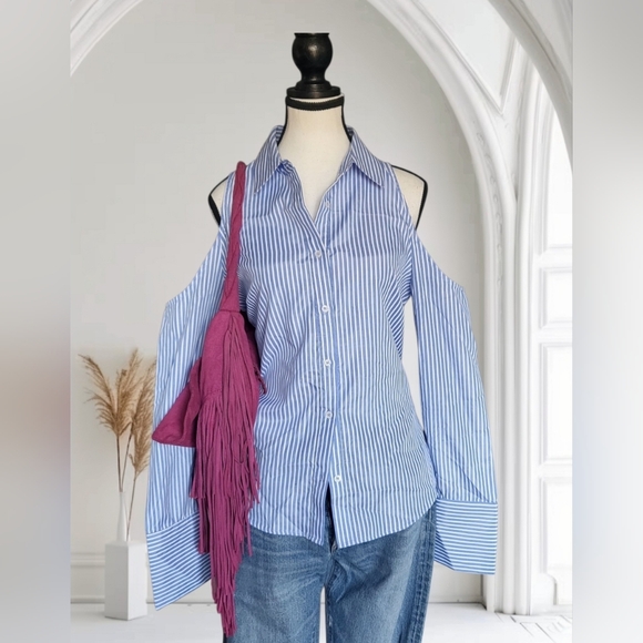 re:named Blue Striped Cold Shoulder Blouse Size L - Picture 1 of 8